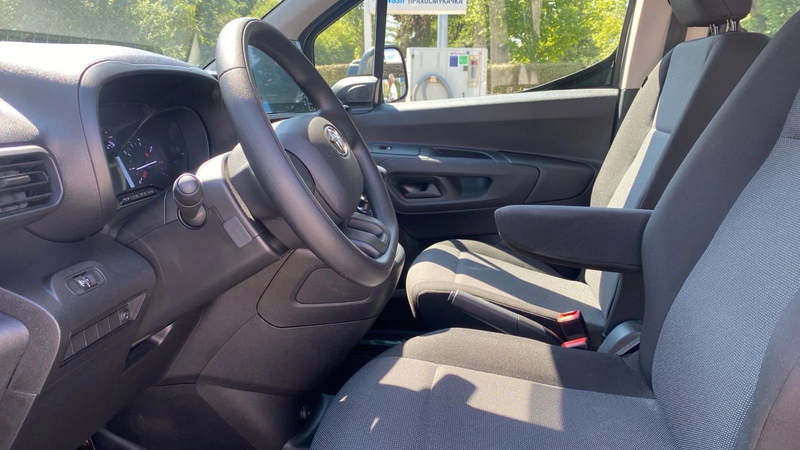 Toyota Proace City CREW CAB 1.5 D - изображение 10 | Auto.bg Toyota Proace City CREW CAB 1.5 D - изображение 10