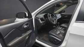 Jeep Cherokee 2.2 ЕЛ. БАГАЖНИК ЛЮК КРАЙНА ЦЕНА* encareu.com - 9999 € - 24429106 10 | Car24.bg Jeep Cherokee 2.2 ЕЛ. БАГАЖНИК ЛЮК КРАЙНА ЦЕНА* encareu.com - 9999 € - 24429106 10