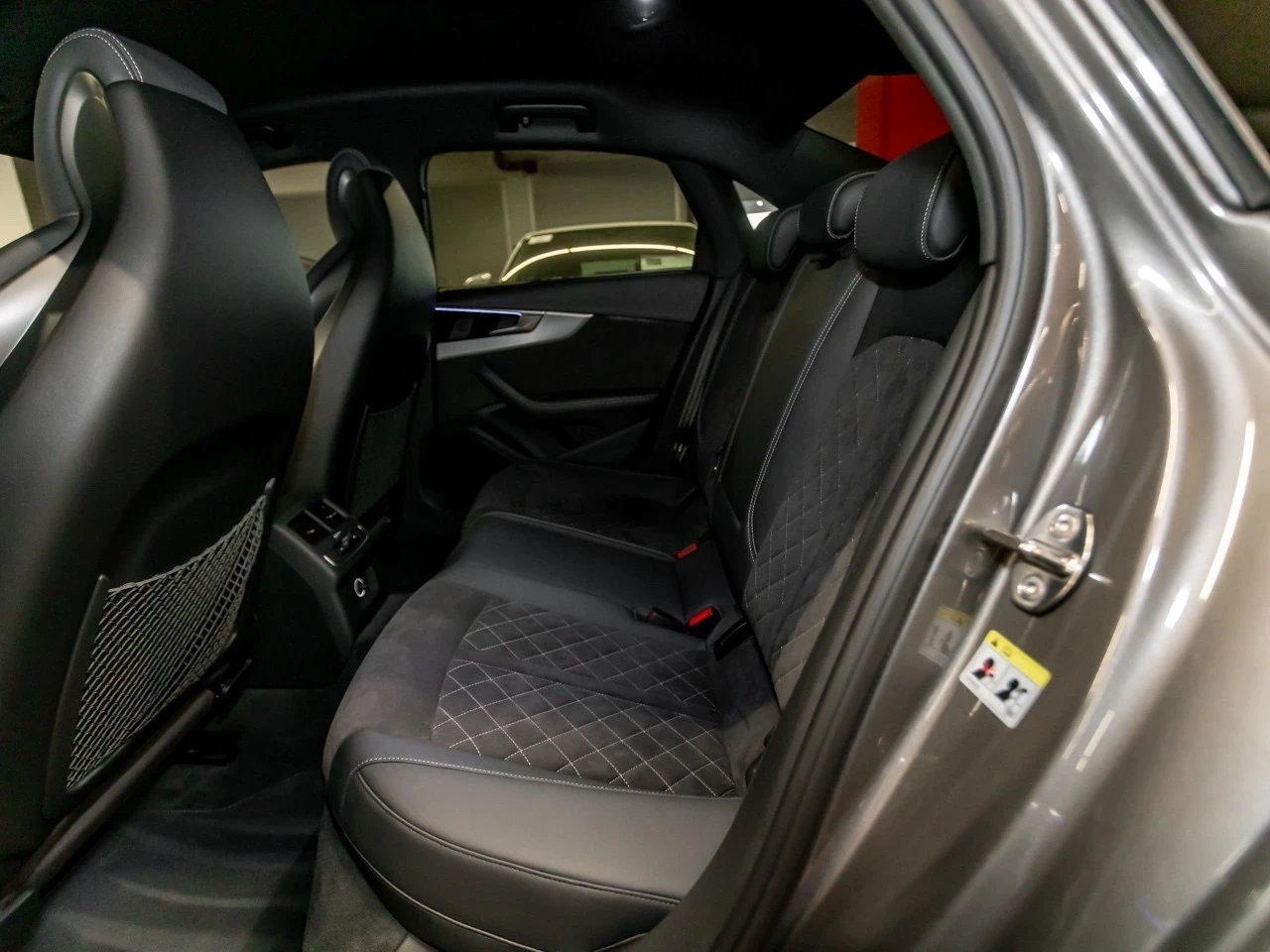 Audi A4 45TFSI Quattro Edition One - изображение 8 | Auto.bg Audi A4 45TFSI Quattro Edition One - изображение 8