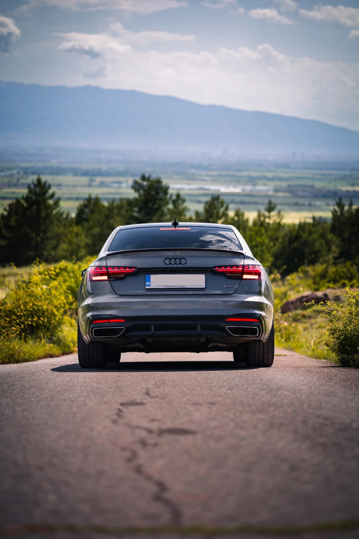 Audi A4 45TFSI Quattro Edition One - изображение 2 | Auto.bg Audi A4 45TFSI Quattro Edition One - изображение 2