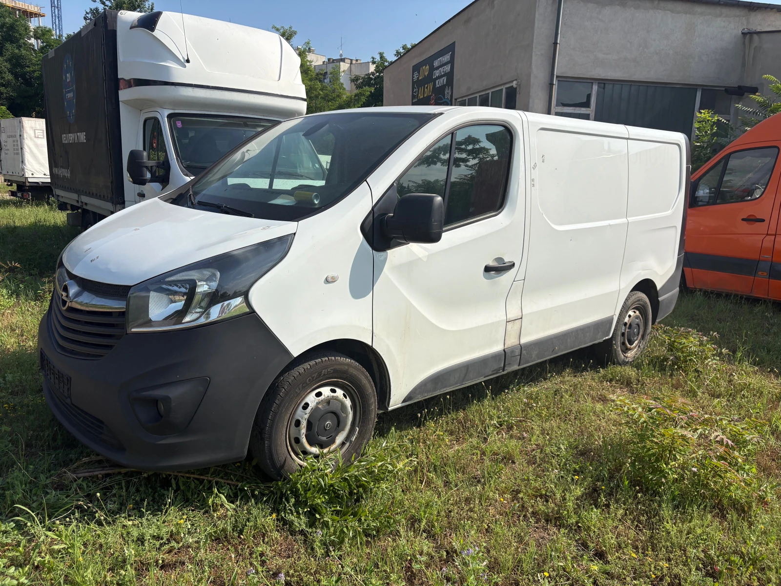Opel Vivaro 1.6CDI Klima | Auto.bg — изображение 1 Opel Vivaro 1.6CDI Klima | Auto.bg — изображение 1