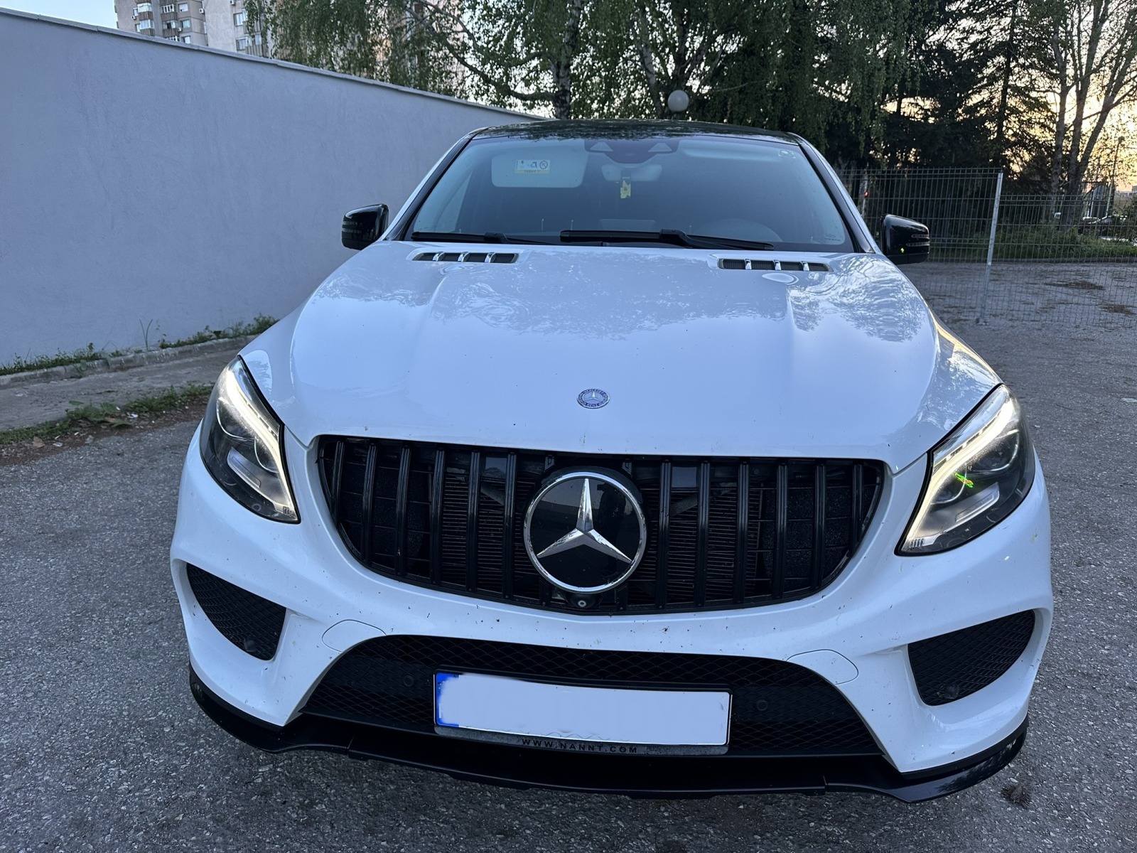 Mercedes-Benz GLE 450 * AMG* Панорама* Бяла* Перла* Дистроник - [1] 