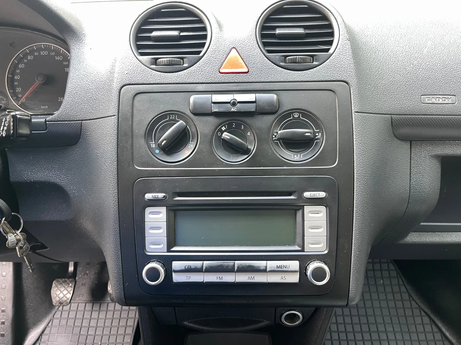 VW Caddy 2.0D#70KC#КЛИМАТИК#ЛИЗИНГ! - изображение 8 | Auto.bg VW Caddy 2.0D#70KC#КЛИМАТИК#ЛИЗИНГ! - изображение 8