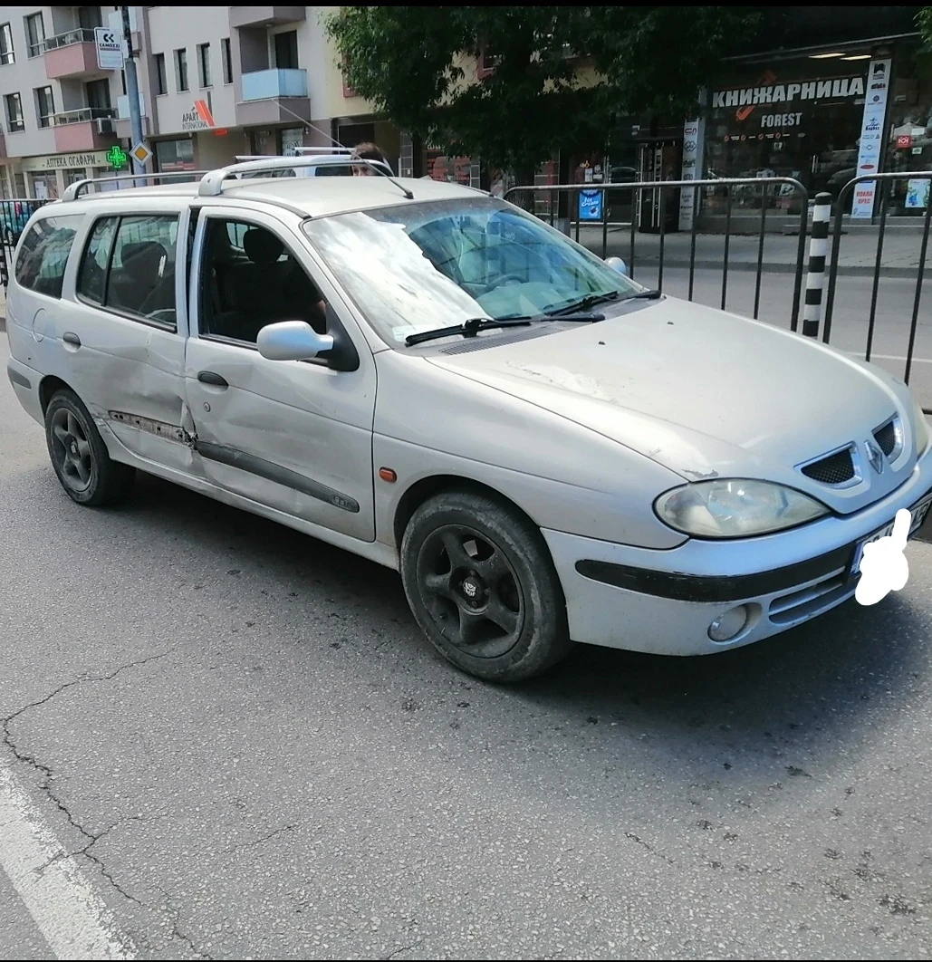 Renault Megane undefined | Auto.bg — изображение 1 Renault Megane undefined | Auto.bg — изображение 1