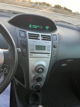 Toyota Yaris 1.3VVTI-ITALIA | Auto.bg — изображение 13 Toyota Yaris 1.3VVTI-ITALIA | Auto.bg — изображение 13