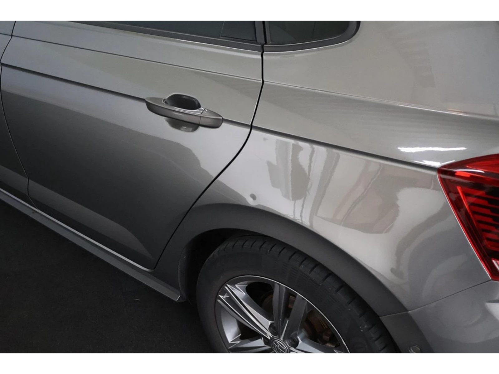 VW Polo 1.5 TSI/DSG/Business-R/Highline/DSG/Virtual/Parktr - изображение 8 | Auto.bg VW Polo 1.5 TSI/DSG/Business-R/Highline/DSG/Virtual/Parktr - изображение 8