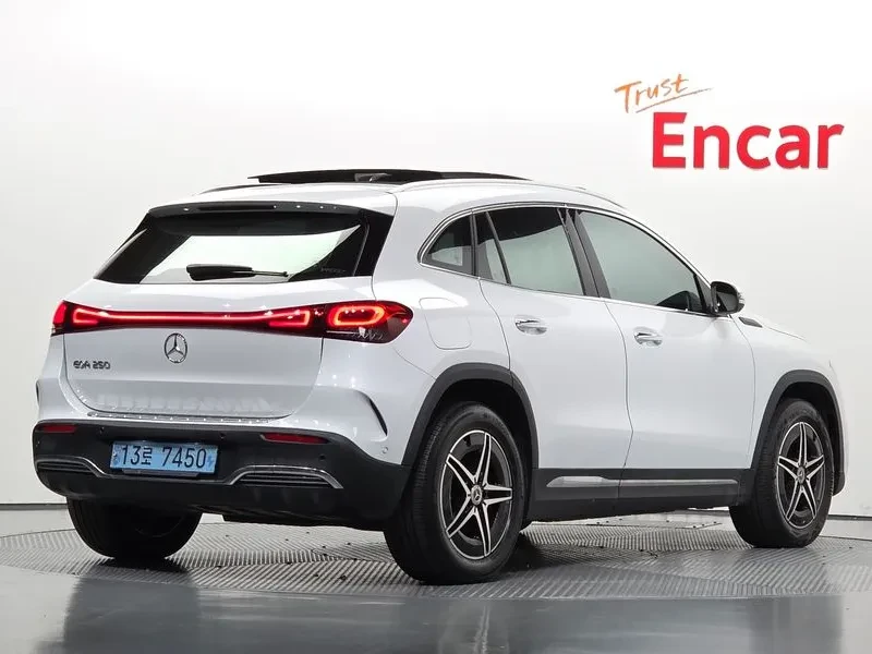 Mercedes-Benz EQA 250 AMG - САМО 30% АВАНС - 31588 € - 25705443 1 | Car24.bg Mercedes-Benz EQA 250 AMG - САМО 30% АВАНС - 31588 € - 25705443 1