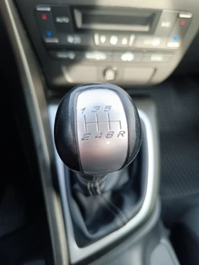 Honda Civic 2200 Дизел - 5830 € / 11402.49 лв. - 35592177 11 | Car24.bg Honda Civic 2200 Дизел - 5830 € / 11402.49 лв. - 35592177 11