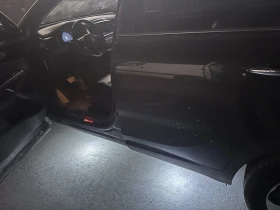 Kia Sorento 3.3.4x4 EX Koja.naviDistronik - 33800 лв. / 17281.67 € - 44076715 17 | Car24.bg Kia Sorento 3.3.4x4 EX Koja.naviDistronik - 33800 лв. / 17281.67 € - 44076715 17