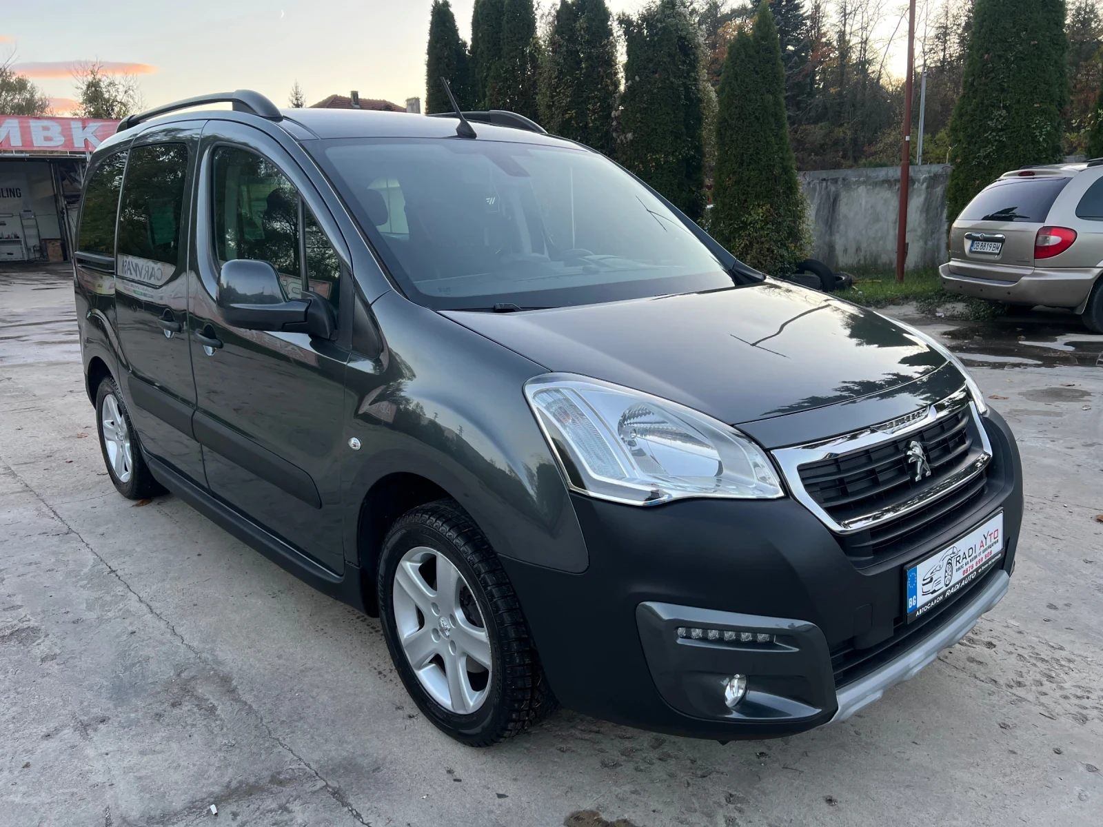 Peugeot Partner 1.6HDi ЕВРО 6 ШВЕЙЦАРИЯ - изображение 2 | Auto.bg Peugeot Partner 1.6HDi ЕВРО 6 ШВЕЙЦАРИЯ - изображение 2