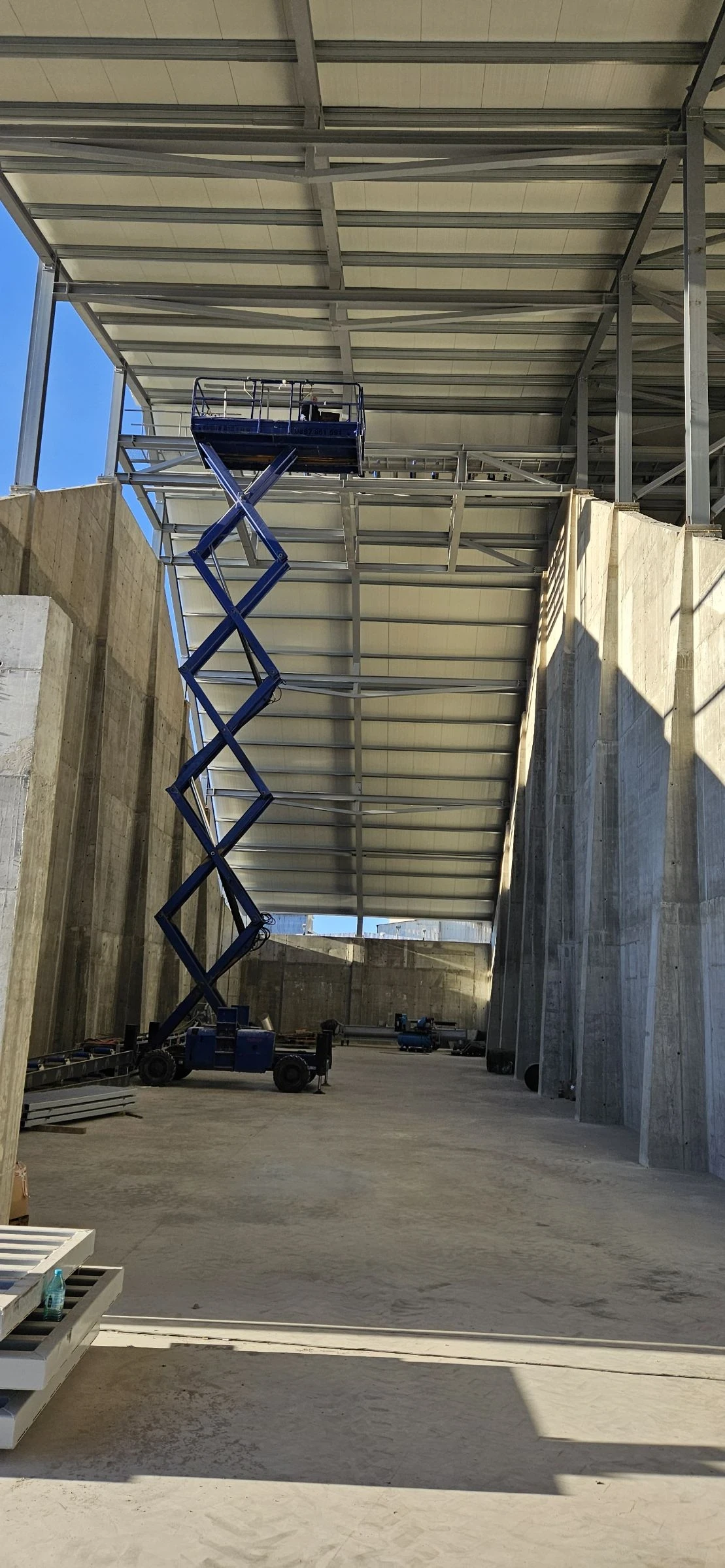 Автовишка Друга марка Дизелова ножична вишка Haulotte H18 SX - изображение 3 | Auto.bg Автовишка Друга марка Дизелова ножична вишка Haulotte H18 SX - изображение 3