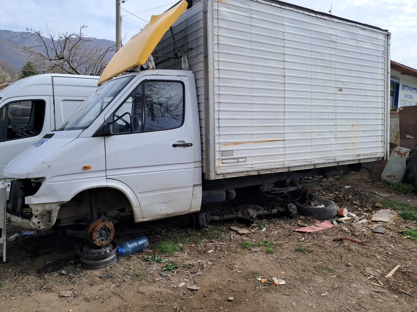 Mercedes-Benz Sprinter 413  - изображение 8 | Auto.bg Mercedes-Benz Sprinter 413  - изображение 8