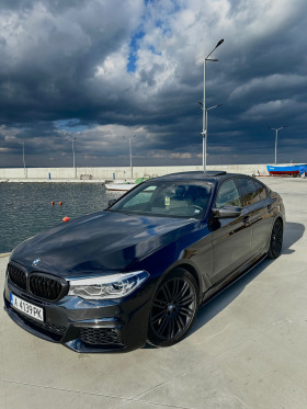 Обява за продажба на BMW 550 M550i X-Drive Carbon Schwartz* Вакуум* Harman Kard ~79 800 лв. - изображение 1