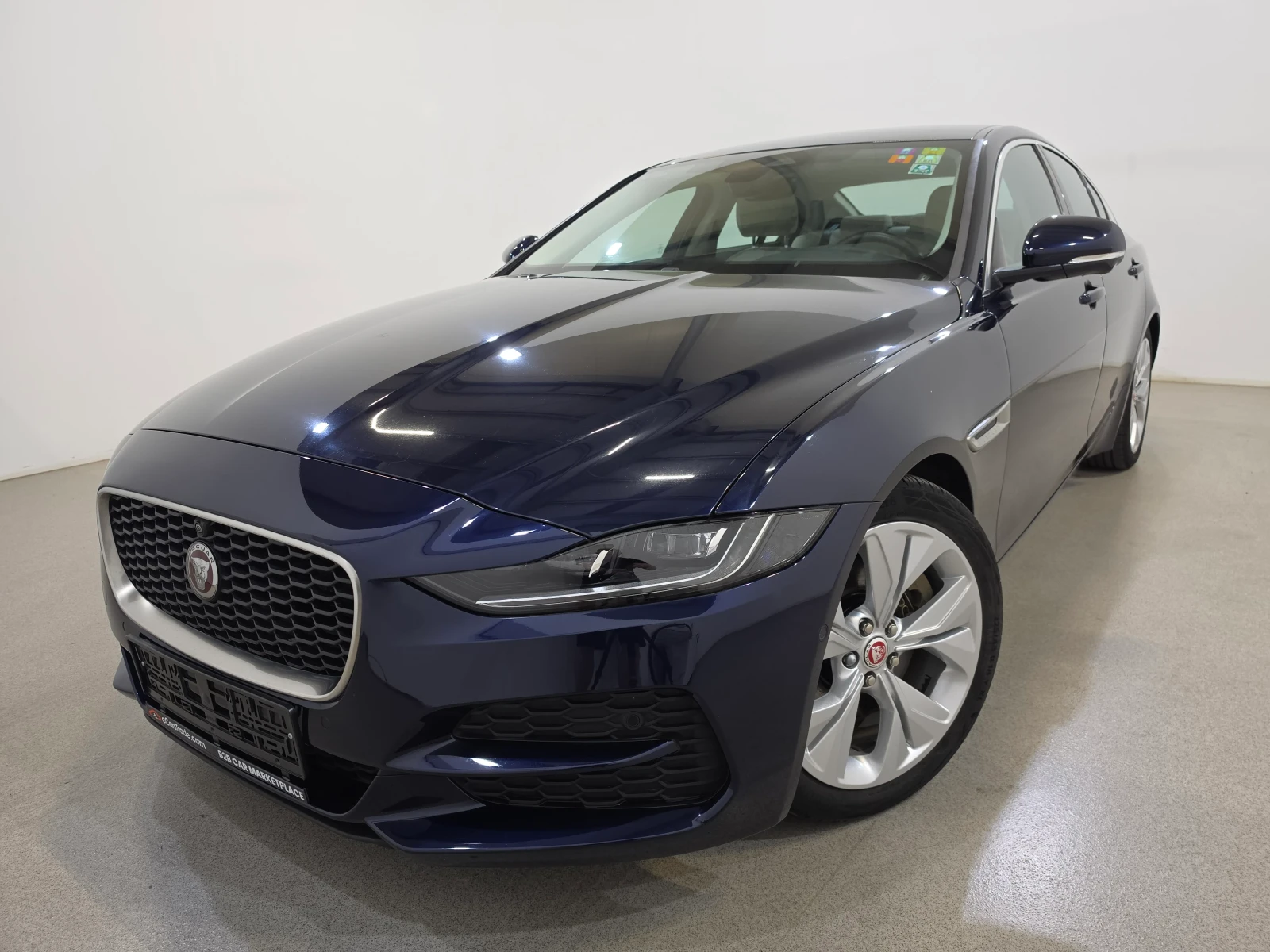 Jaguar XE LED-Xenon Navi-Pro Leather KeylessGo Camera 360 | Auto.bg — изображение 1 Jaguar XE LED-Xenon Navi-Pro Leather KeylessGo Camera 360 | Auto.bg — изображение 1