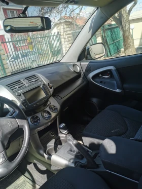 Toyota Rav4 2.2 D4D - 6600 € / 12908.48 лв. - 19304684 8 | Car24.bg Toyota Rav4 2.2 D4D - 6600 € / 12908.48 лв. - 19304684 8