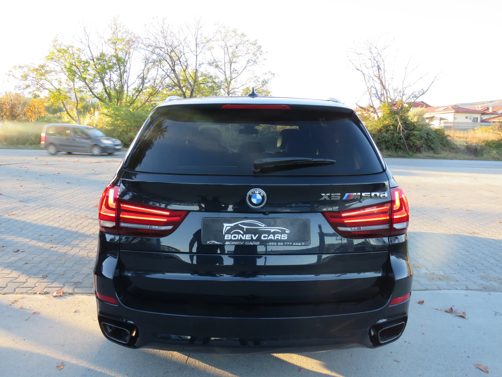 BMW X5 M50D* * * M-PACK KEYLESS HEADS-UP 8ZF FULL * * *  - изображение 6 | Auto.bg BMW X5 M50D* * * M-PACK KEYLESS HEADS-UP 8ZF FULL * * *  - изображение 6