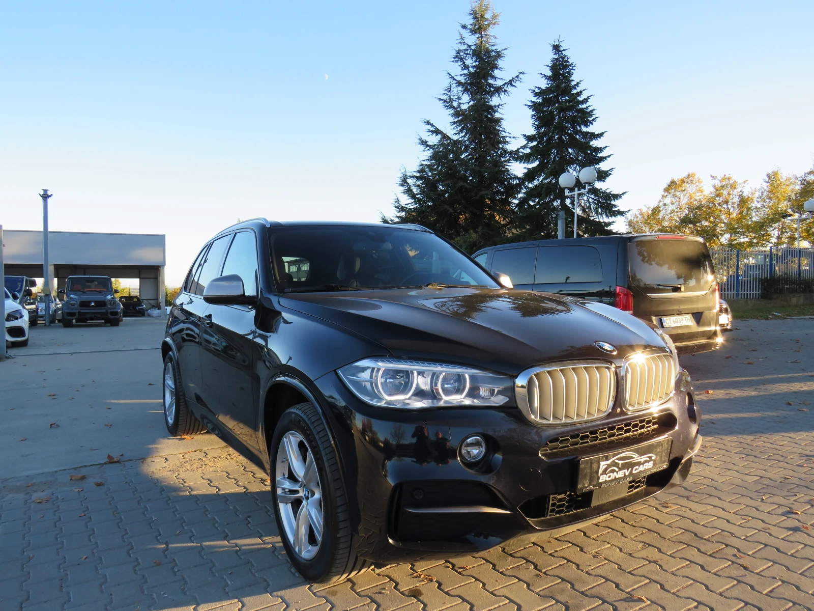 BMW X5 M50D* * * M-PACK KEYLESS HEADS-UP 8ZF FULL * * *  - изображение 3 | Auto.bg BMW X5 M50D* * * M-PACK KEYLESS HEADS-UP 8ZF FULL * * *  - изображение 3