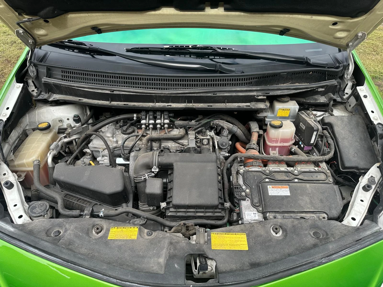 Toyota Prius PLUS + LPG 6+ 1 - изображение 9 | Auto.bg Toyota Prius PLUS + LPG 6+ 1 - изображение 9