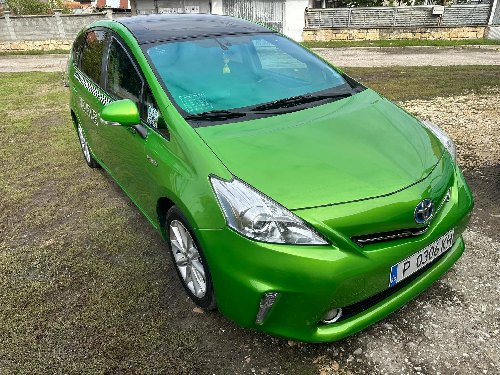 Toyota Prius PLUS + LPG 6+ 1 - изображение 2 | Auto.bg Toyota Prius PLUS + LPG 6+ 1 - изображение 2