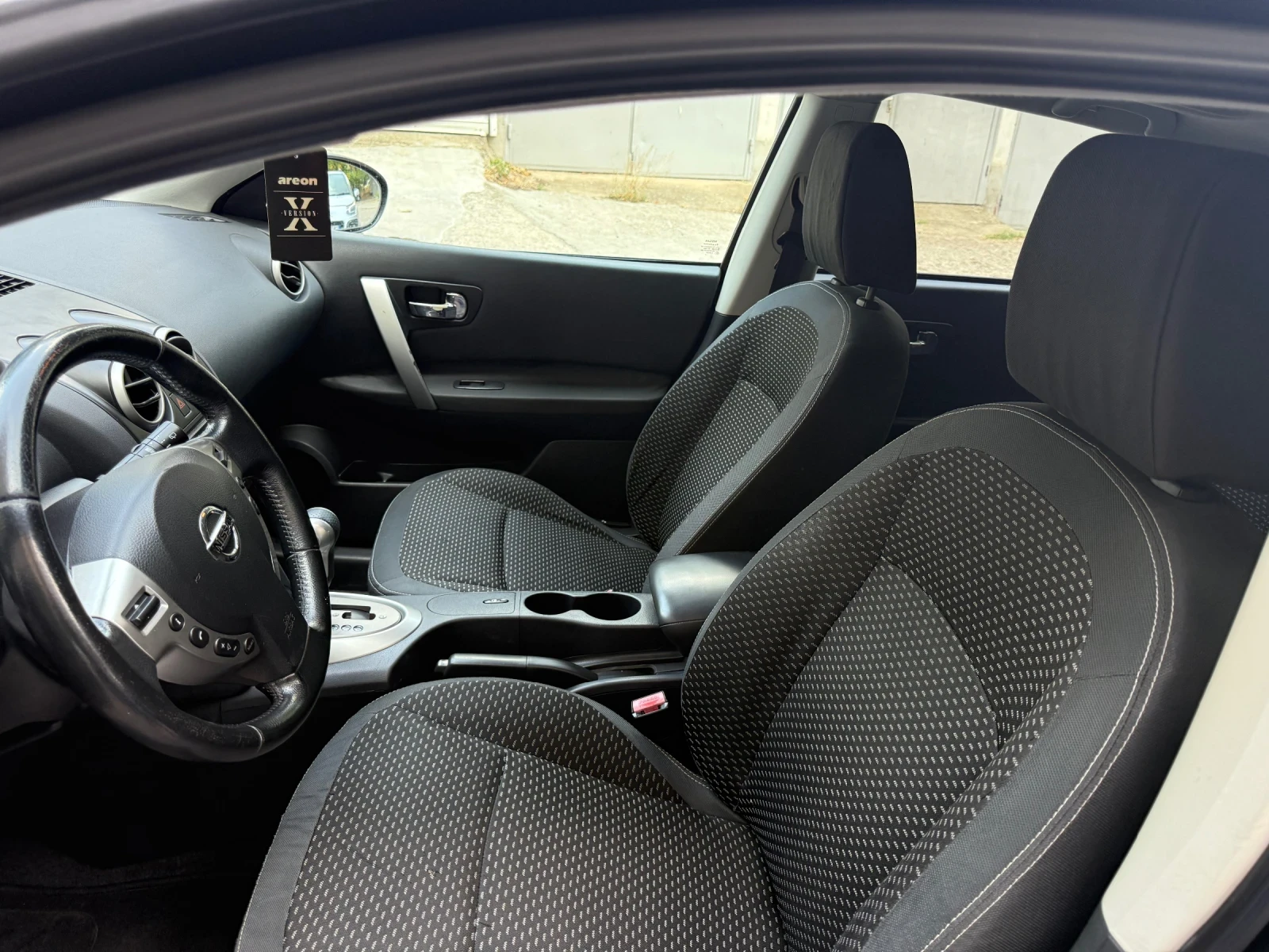 Nissan Qashqai 2.0 i swiss - изображение 6 | Auto.bg Nissan Qashqai 2.0 i swiss - изображение 6