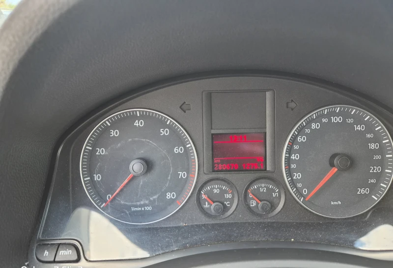 VW Golf - 3100 € / 6063.07 лв. - 69461960 1 | Car24.bg VW Golf - 3100 € / 6063.07 лв. - 69461960 1