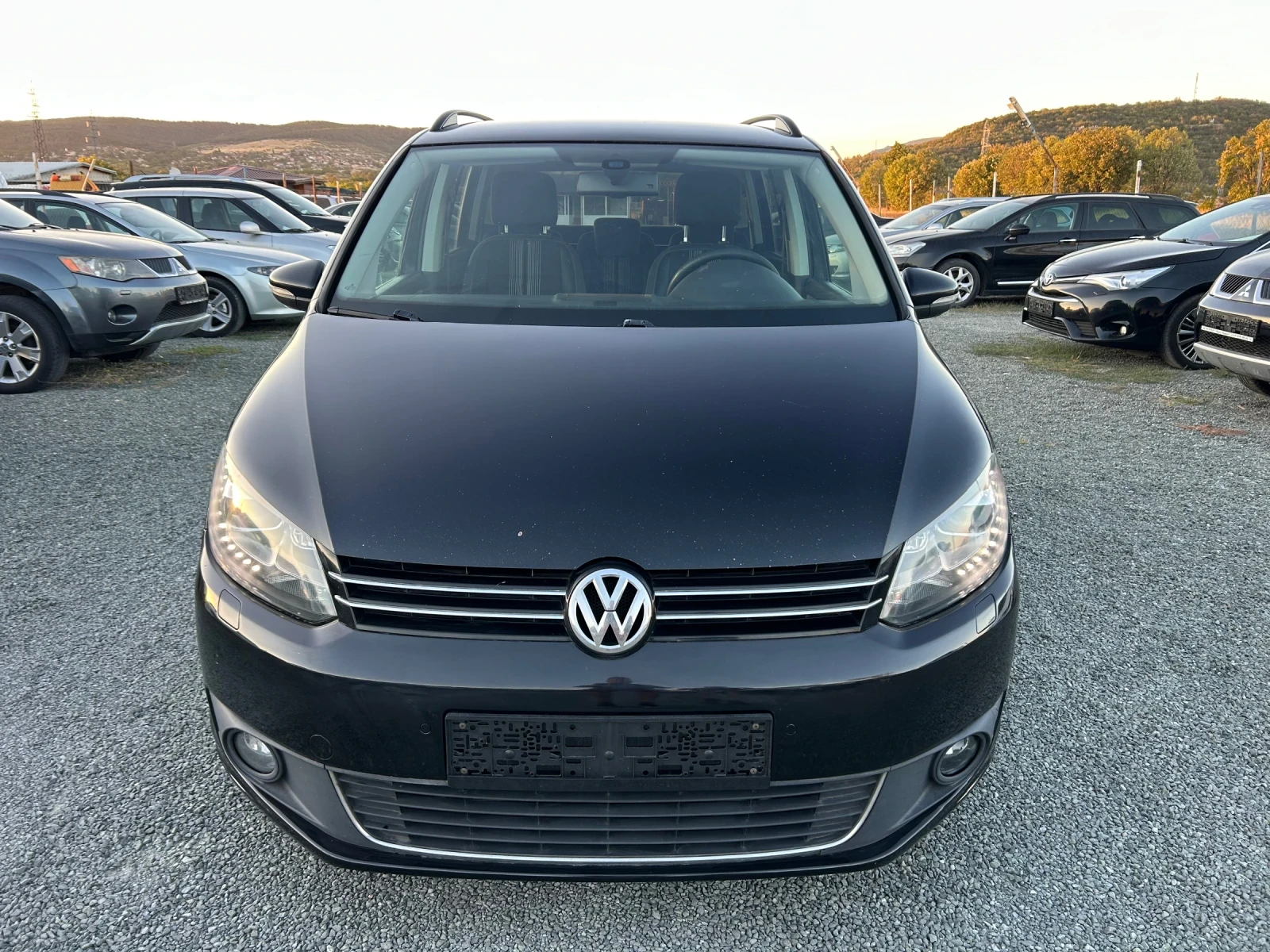 VW Touran 2.0TDI 140к.с. 7местен - изображение 2 | Auto.bg VW Touran 2.0TDI 140к.с. 7местен - изображение 2
