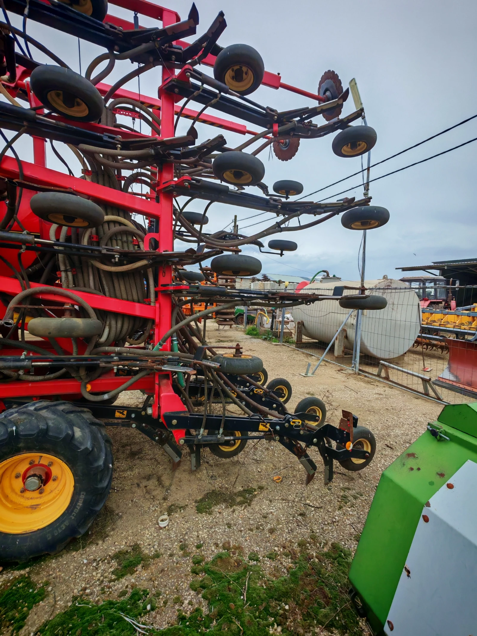 Сеялка Vaderstad SEED HAWK 800 - изображение 6 | Auto.bg Сеялка Vaderstad SEED HAWK 800 - изображение 6