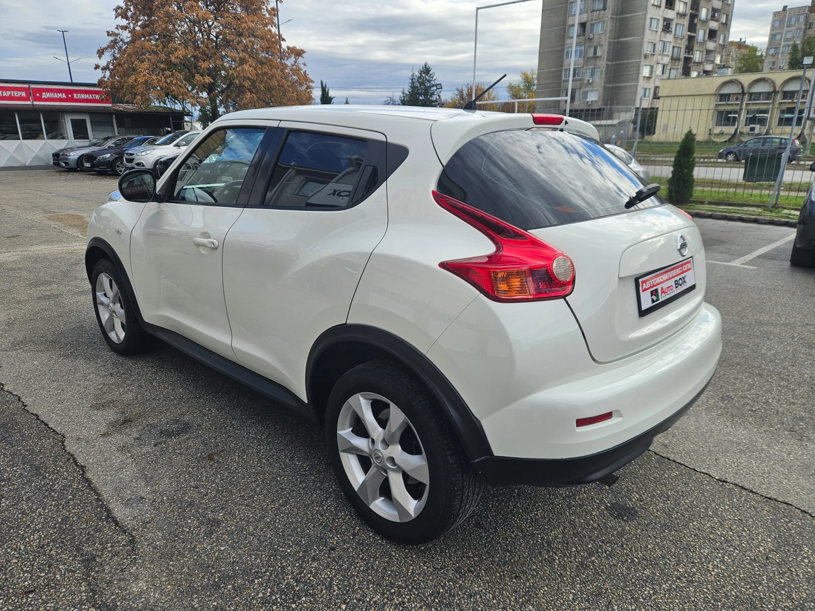 Nissan Juke 1.6i (117 Hp) - изображение 3 | Auto.bg Nissan Juke 1.6i (117 Hp) - изображение 3
