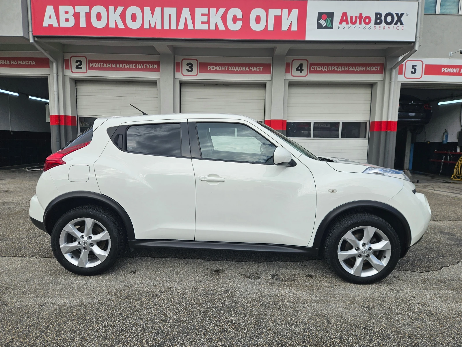 Nissan Juke 1.6i (117 Hp) - изображение 6 | Auto.bg Nissan Juke 1.6i (117 Hp) - изображение 6