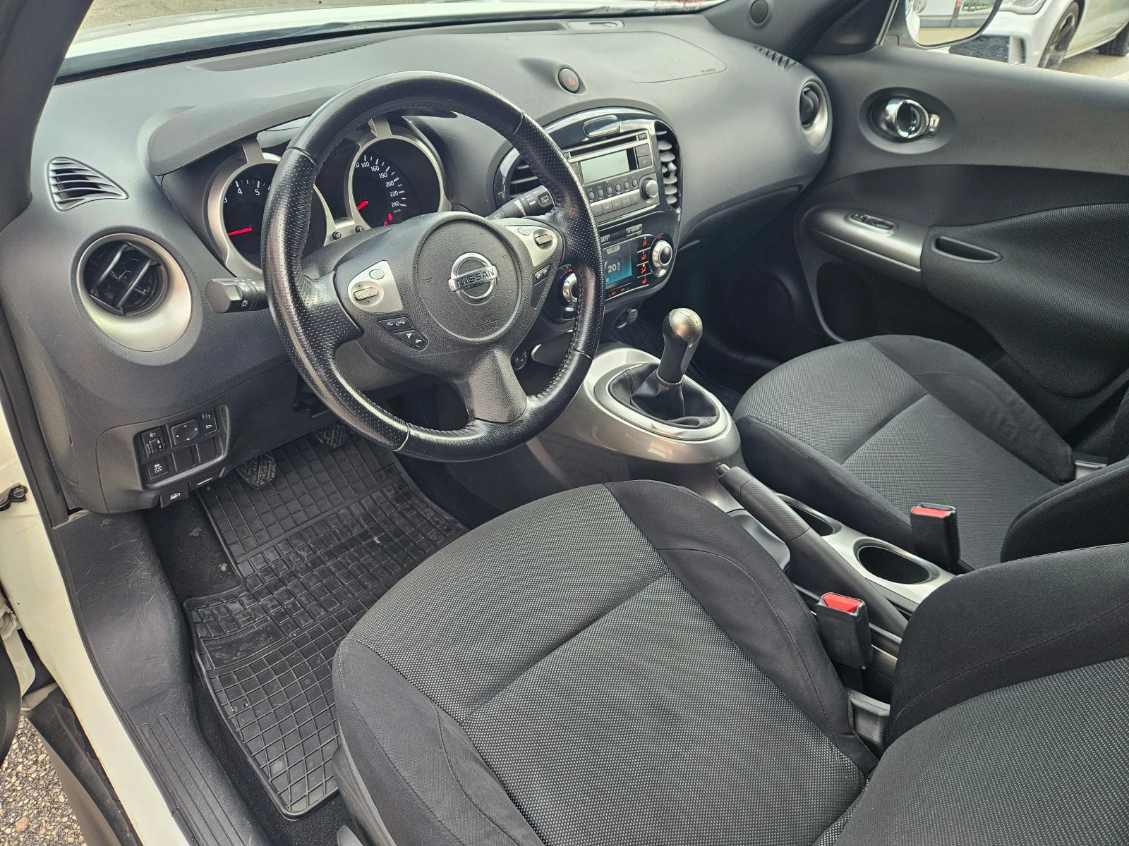 Nissan Juke 1.6i (117 Hp) - изображение 9 | Auto.bg Nissan Juke 1.6i (117 Hp) - изображение 9