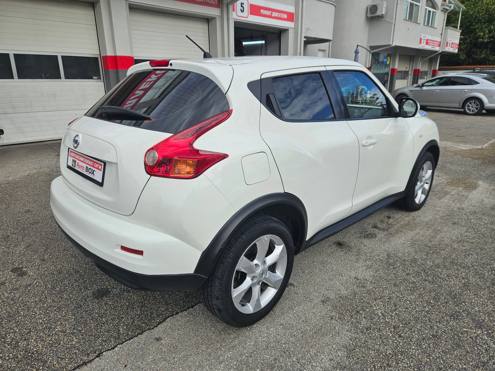 Nissan Juke 1.6i (117 Hp) - изображение 5 | Auto.bg Nissan Juke 1.6i (117 Hp) - изображение 5