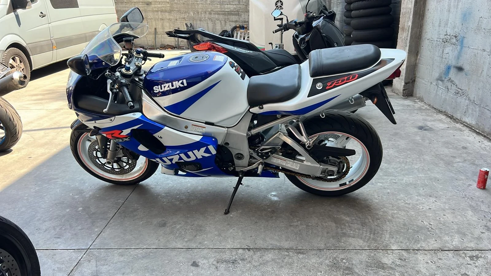 Suzuki Gsxr K2 750 - изображение 6 | Auto.bg Suzuki Gsxr K2 750 - изображение 6