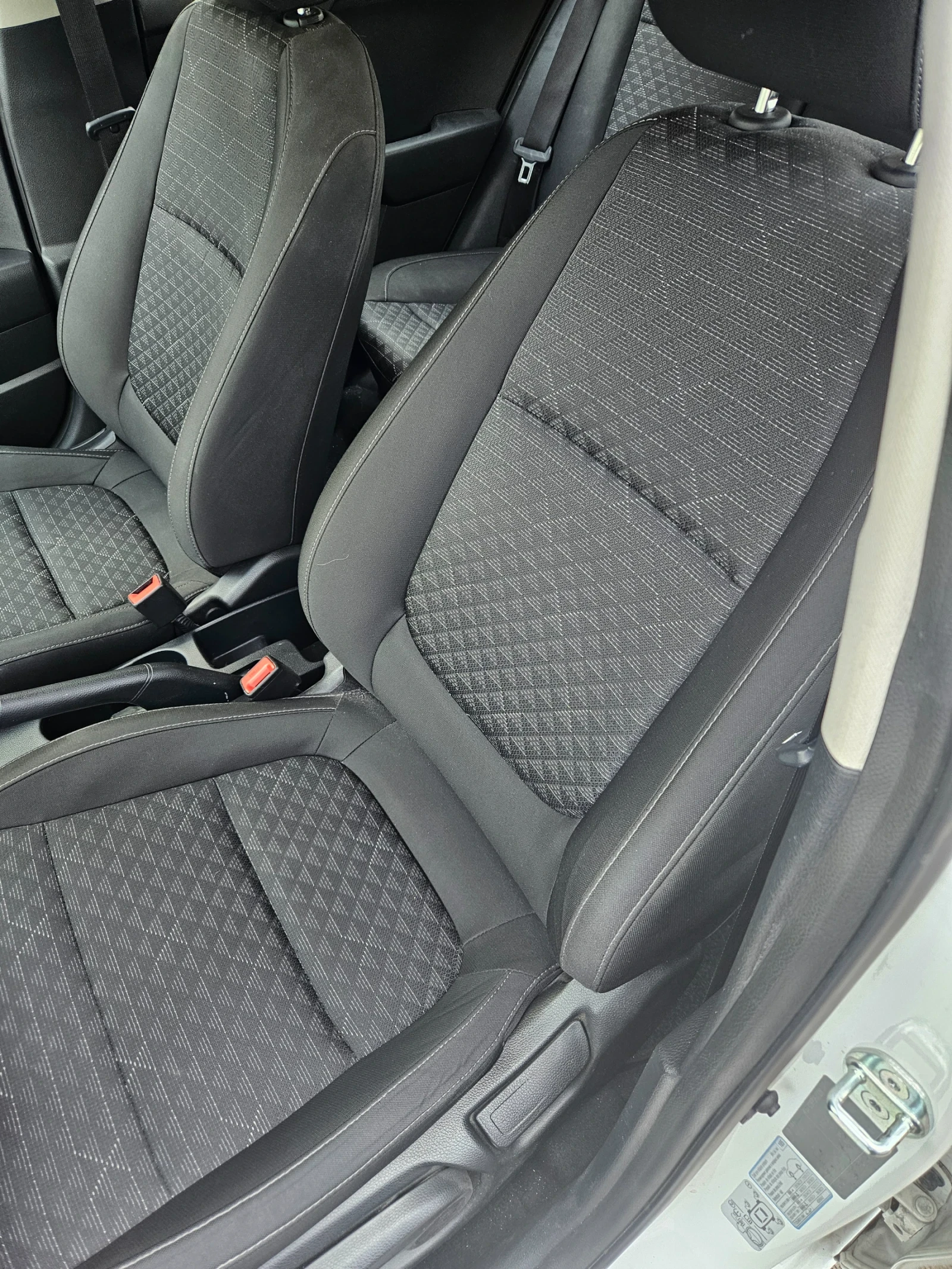 Kia Rio 1.2 i 84к.с. газ/бензин - изображение 2 | Auto.bg Kia Rio 1.2 i 84к.с. газ/бензин - изображение 2