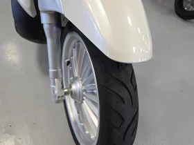 Piaggio Beverly 300ie, ABS-Led! | Auto.bg — изображение 15 Piaggio Beverly 300ie, ABS-Led! | Auto.bg — изображение 15