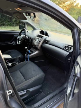 Toyota Corolla verso 2.0 Всички Екстри - 3600 € / 7040.99 лв. - 25315993 9 | Car24.bg Toyota Corolla verso 2.0 Всички Екстри - 3600 € / 7040.99 лв. - 25315993 9
