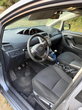 Toyota Corolla verso 2.0 Всички Екстри - 3600 € / 7040.99 лв. - 25315993 7 | Car24.bg Toyota Corolla verso 2.0 Всички Екстри - 3600 € / 7040.99 лв. - 25315993 7