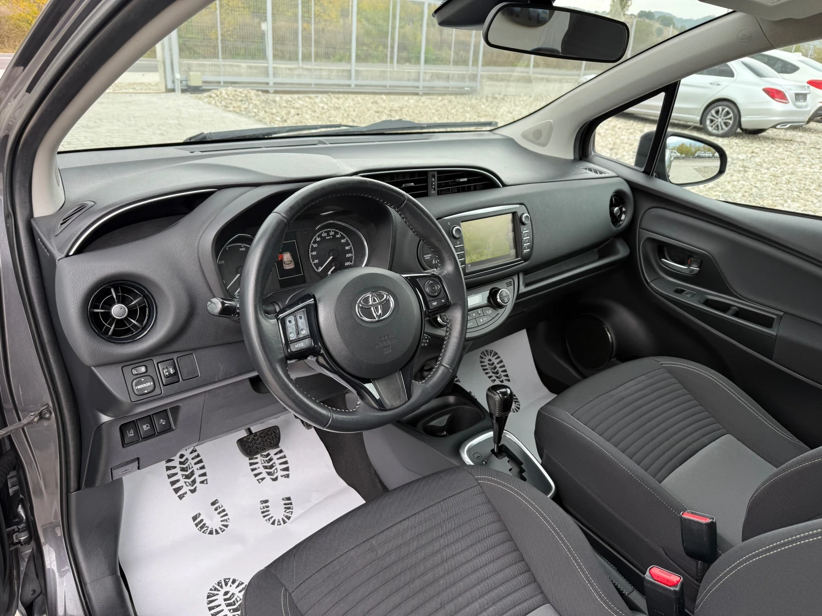 Toyota Yaris 1.5 HYBRID - изображение 10 | Auto.bg Toyota Yaris 1.5 HYBRID - изображение 10