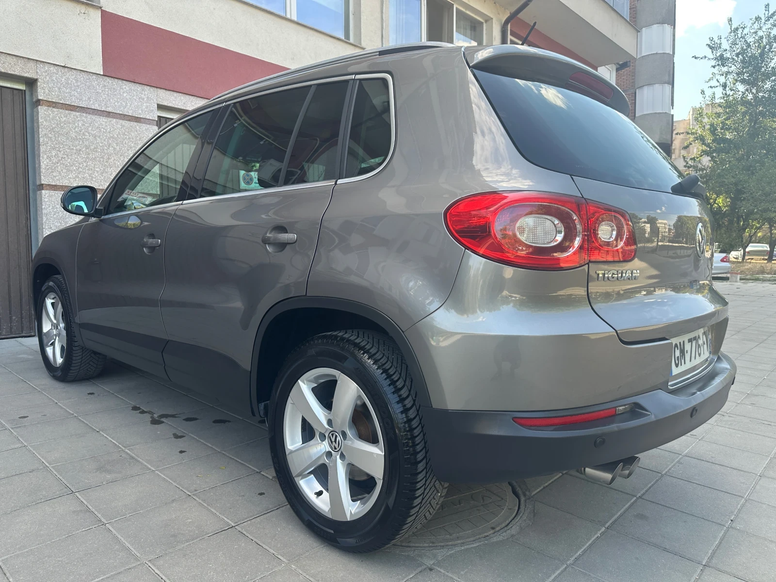 VW Tiguan 2.0TDI* 4MOTION* 6ск. - изображение 4 | Auto.bg VW Tiguan 2.0TDI* 4MOTION* 6ск. - изображение 4