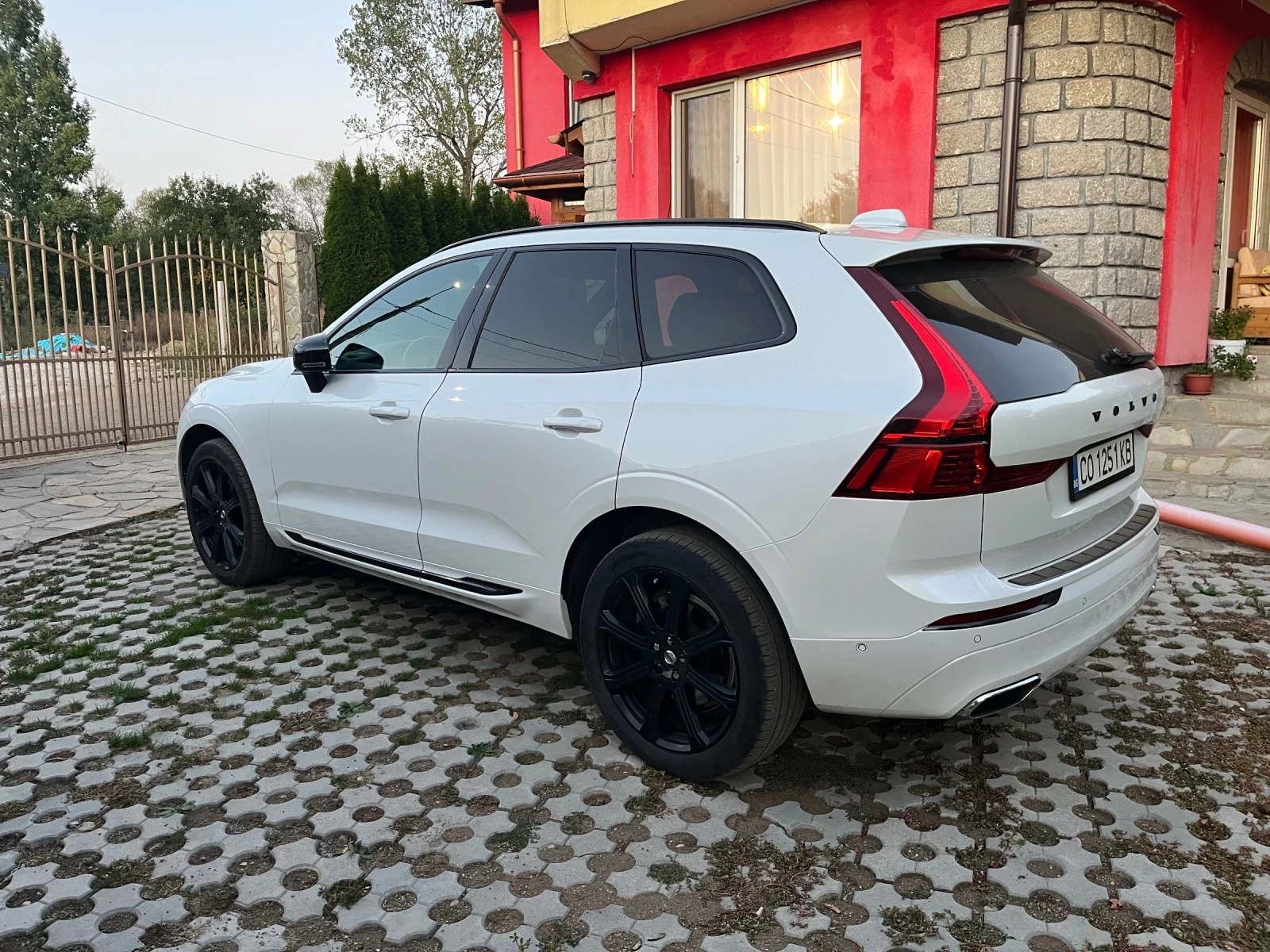Volvo XC60 T6 Inscription  - изображение 3 | Auto.bg Volvo XC60 T6 Inscription  - изображение 3