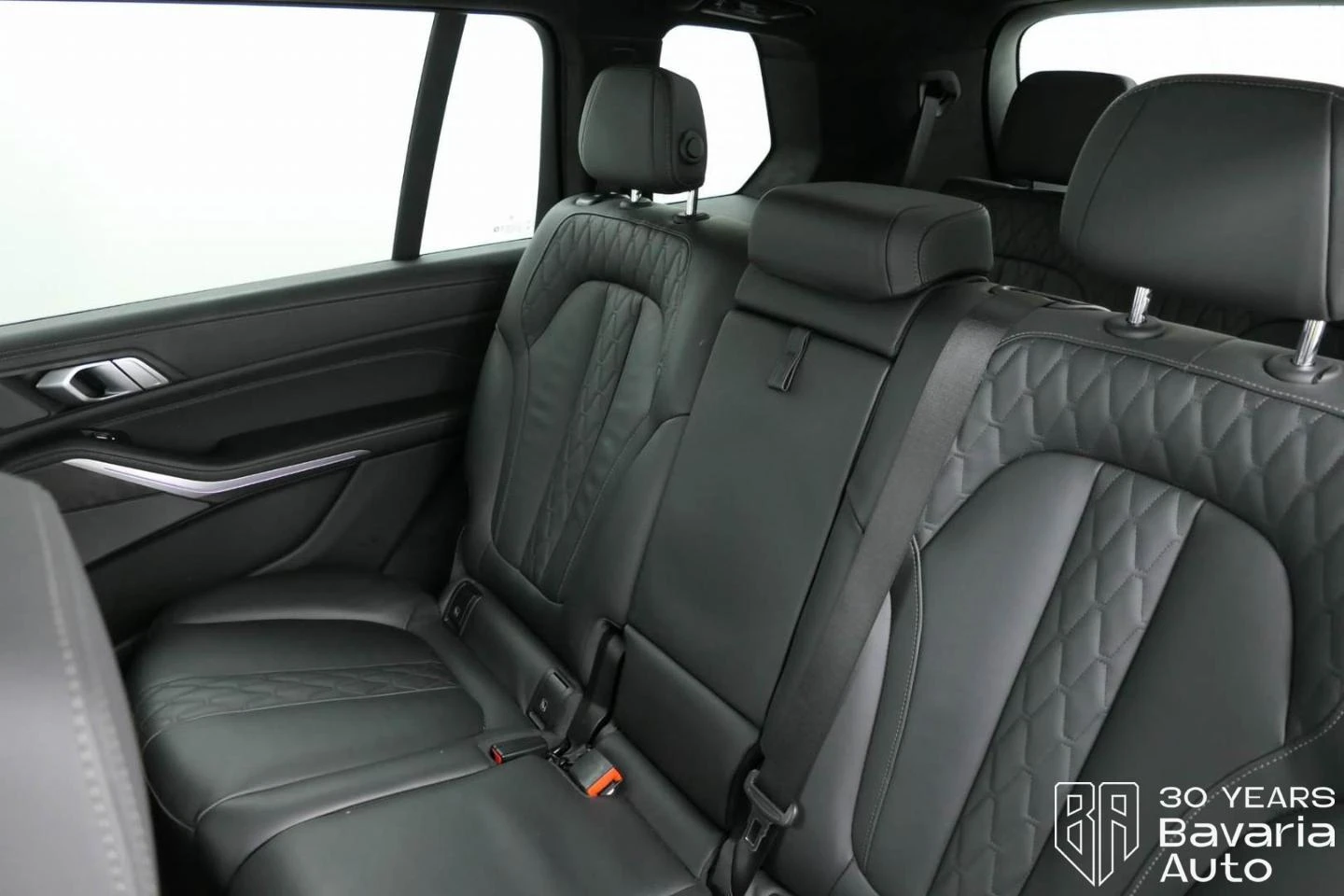 BMW X7 M60i xDrive Sportautomatic - изображение 8 | Auto.bg BMW X7 M60i xDrive Sportautomatic - изображение 8