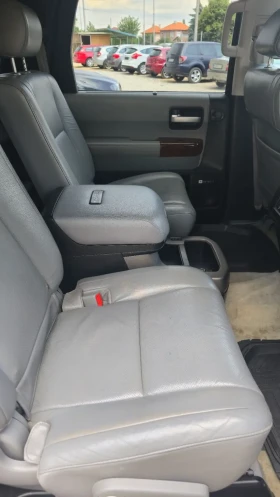 Toyota Sequoia PLATINUM 5.7 V8 4WD 381 к.с. LPG | Auto.bg — изображение 7 Toyota Sequoia PLATINUM 5.7 V8 4WD 381 к.с. LPG | Auto.bg — изображение 7
