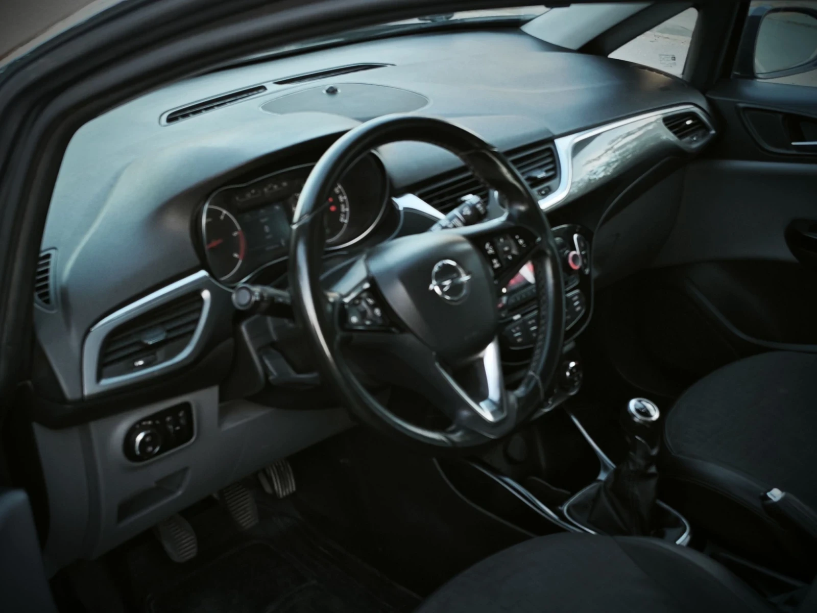 Opel Corsa Напълно Обслужен/ Нови Гуми/EURO6B - изображение 8 | Auto.bg Opel Corsa Напълно Обслужен/ Нови Гуми/EURO6B - изображение 8