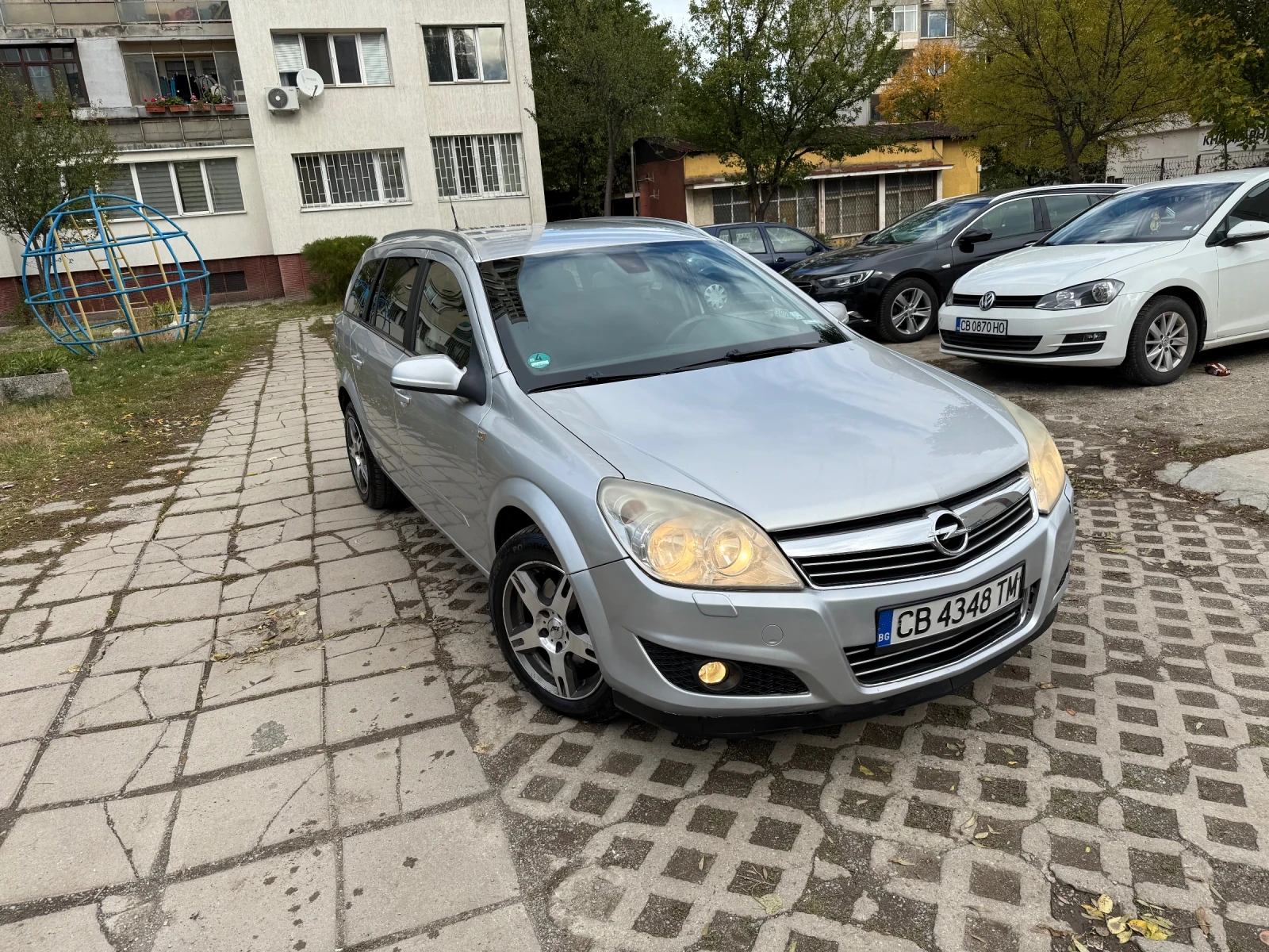 Opel Astra 1.9 CDTI ОБСЛУЖЕН Face lift 2008 Г ТОП  - изображение 6 | Auto.bg Opel Astra 1.9 CDTI ОБСЛУЖЕН Face lift 2008 Г ТОП  - изображение 6