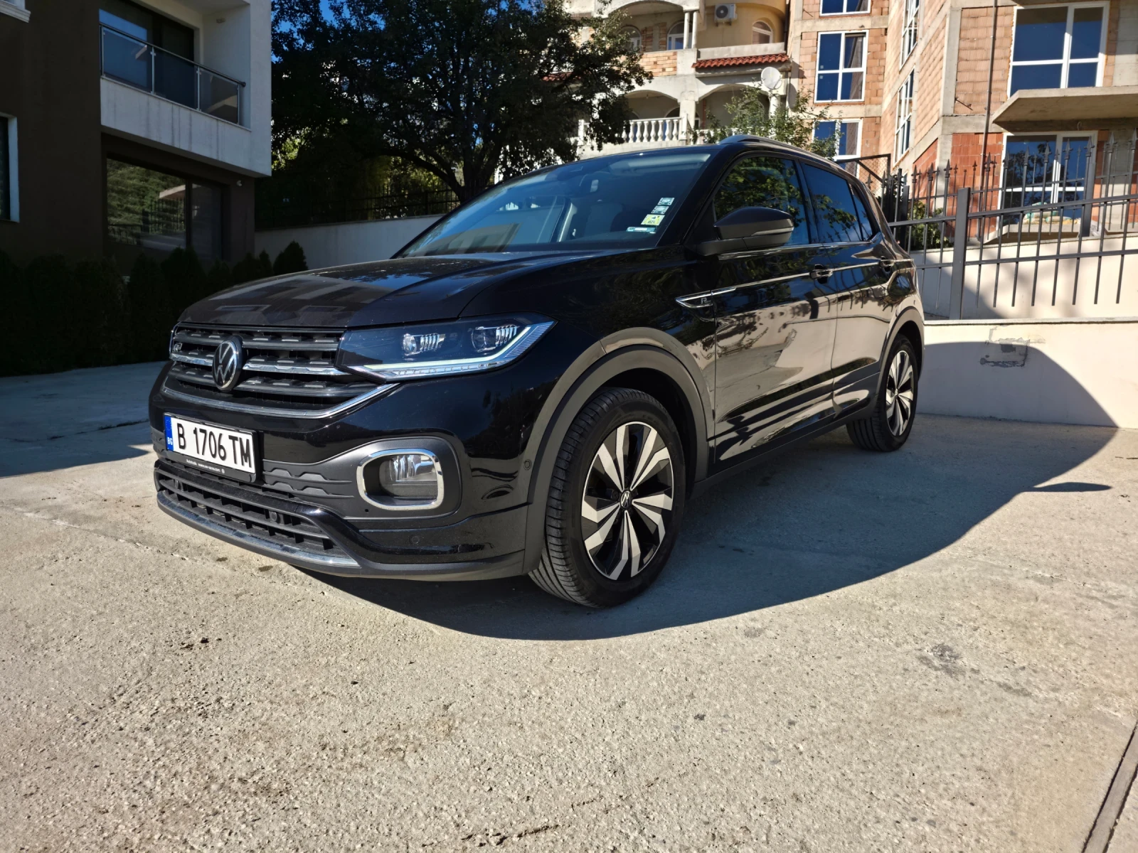 VW T-Cross 1.5 TSI DSG Style R-line 150 hp - изображение 2 | Auto.bg VW T-Cross 1.5 TSI DSG Style R-line 150 hp - изображение 2