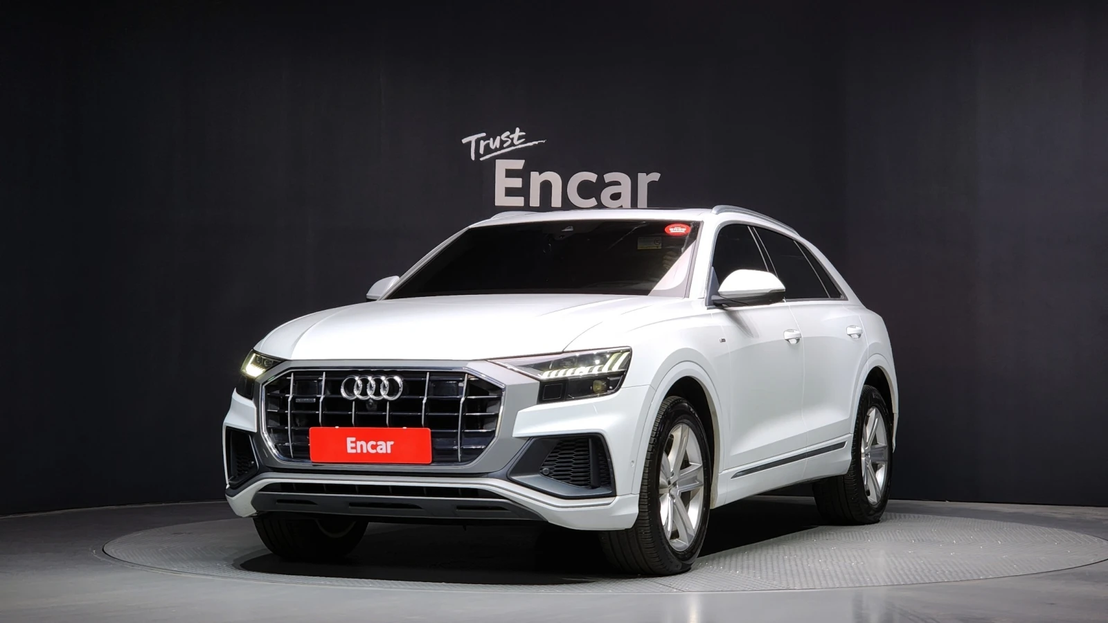 Audi Q8 3.0 45TDI Quattro, FULL | Auto.bg — изображение 1 Audi Q8 3.0 45TDI Quattro, FULL | Auto.bg — изображение 1