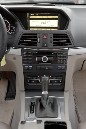 Mercedes-Benz E 220 170ks Pano Full - 13999 лв. / 7157.58 € - 67528236 15 | Car24.bg Mercedes-Benz E 220 170ks Pano Full - 13999 лв. / 7157.58 € - 67528236 15