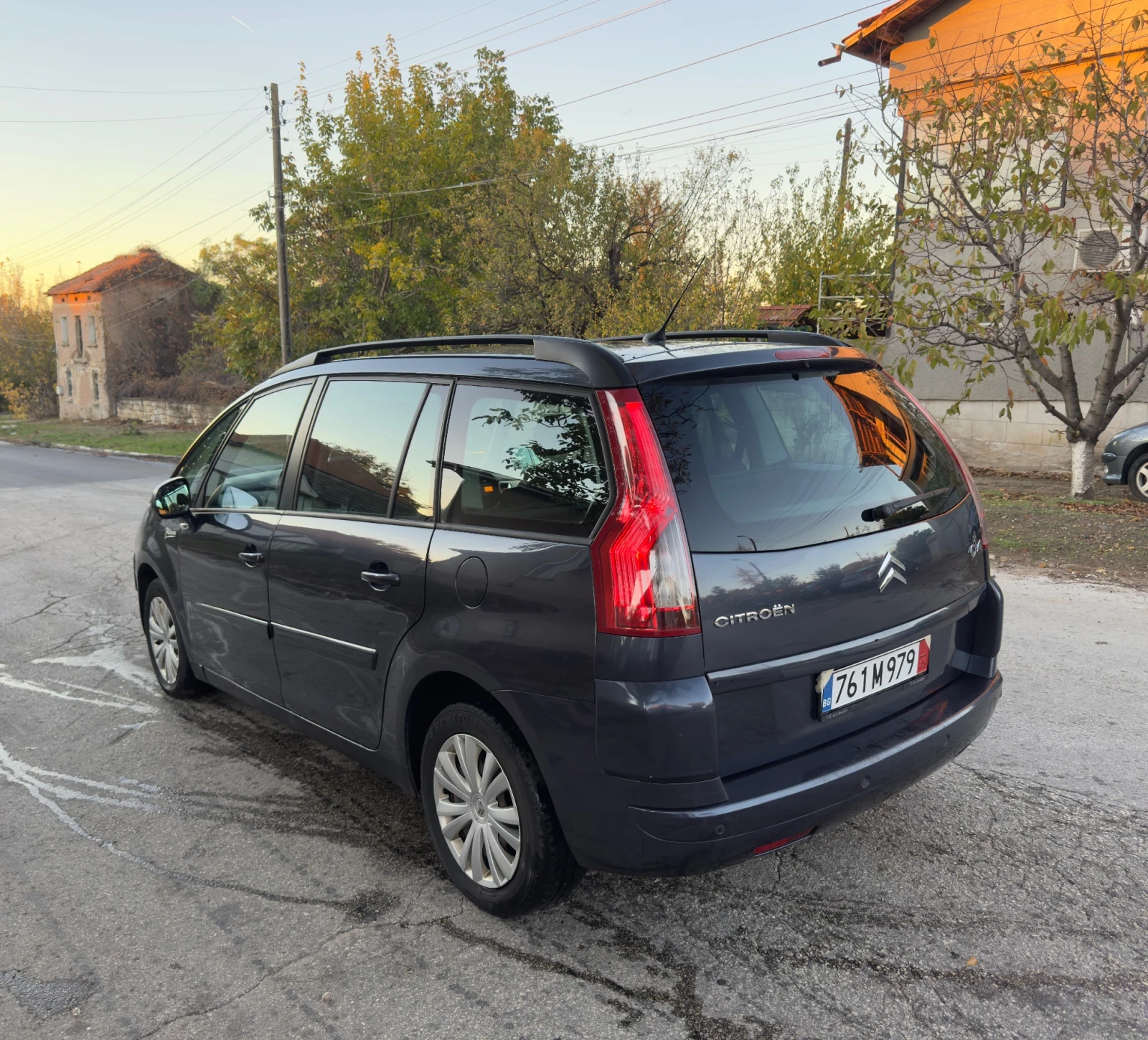 Citroen Grand C4 Picasso 1.6HDI 7местен - изображение 3 | Auto.bg Citroen Grand C4 Picasso 1.6HDI 7местен - изображение 3