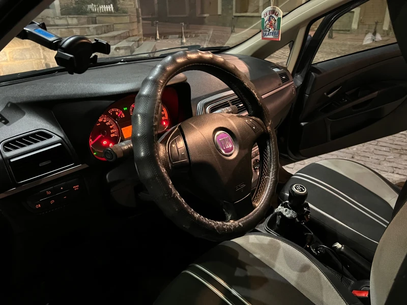 Fiat Punto 1.4 - 1400 € / 2738.16 лв. - 12822663 1 | Car24.bg Fiat Punto 1.4 - 1400 € / 2738.16 лв. - 12822663 1