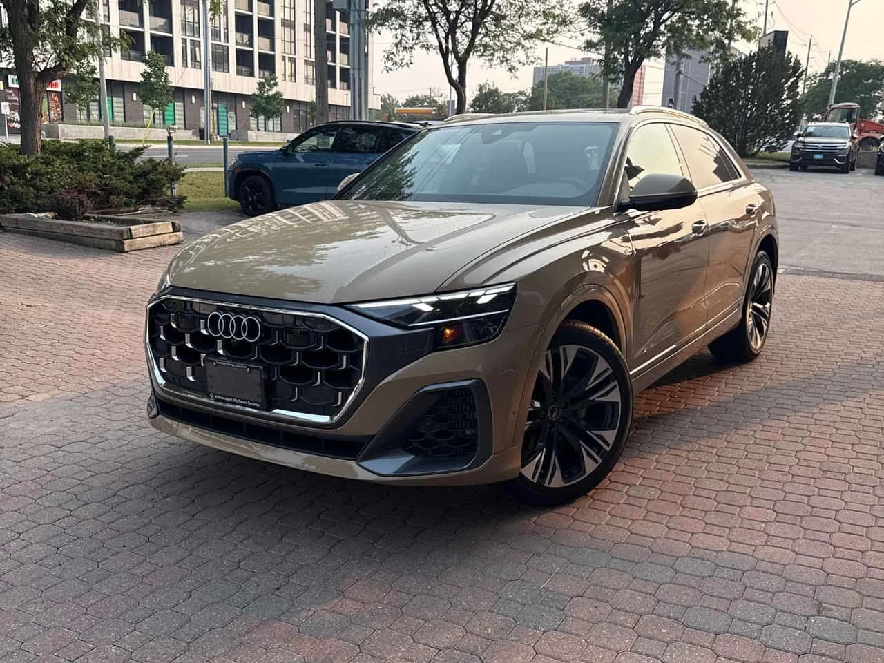 Audi Q8 Progressiv CARFAX | Auto.bg — изображение 1 Audi Q8 Progressiv CARFAX | Auto.bg — изображение 1
