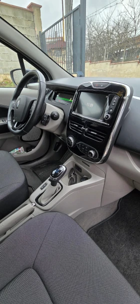 Renault Zoe 22 KW - 6000 € / 11734.98 лв. - 14898485 12 | Car24.bg Renault Zoe 22 KW - 6000 € / 11734.98 лв. - 14898485 12